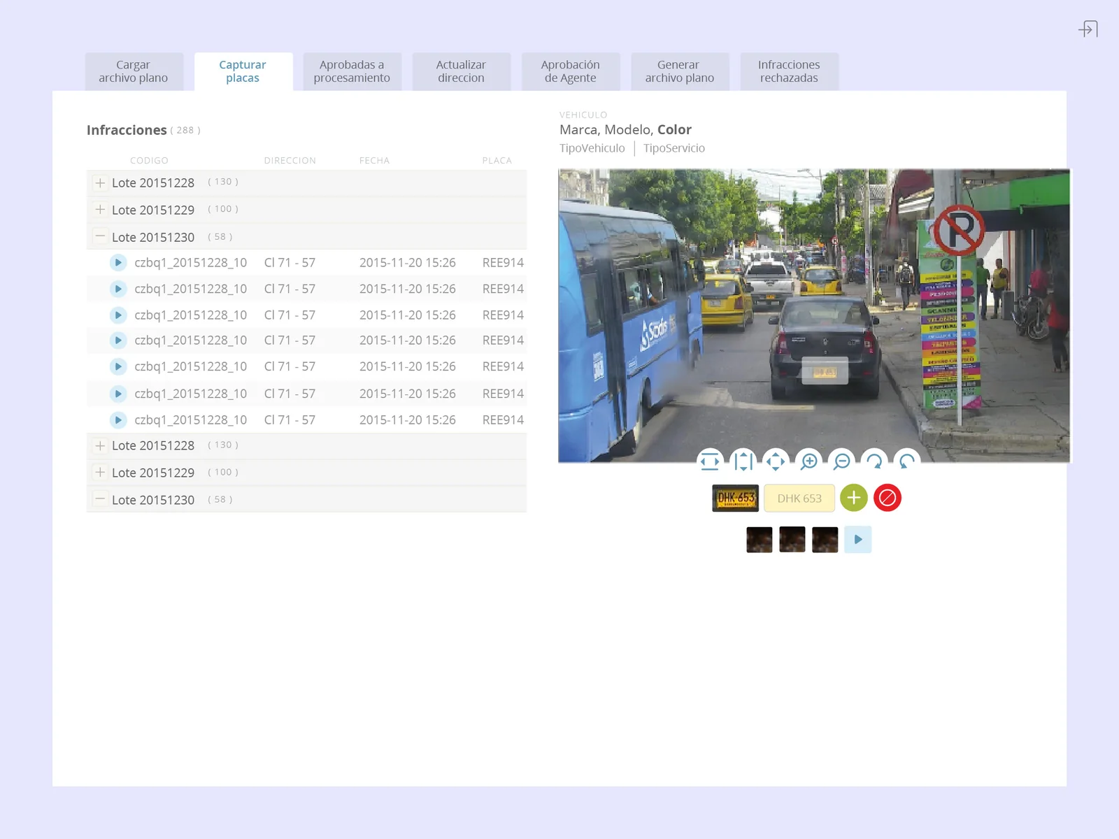 Pantalla de captura de placas con el índice de lotes a la izquierda y la evidencia fotográfica a tamaño completo a la derecha